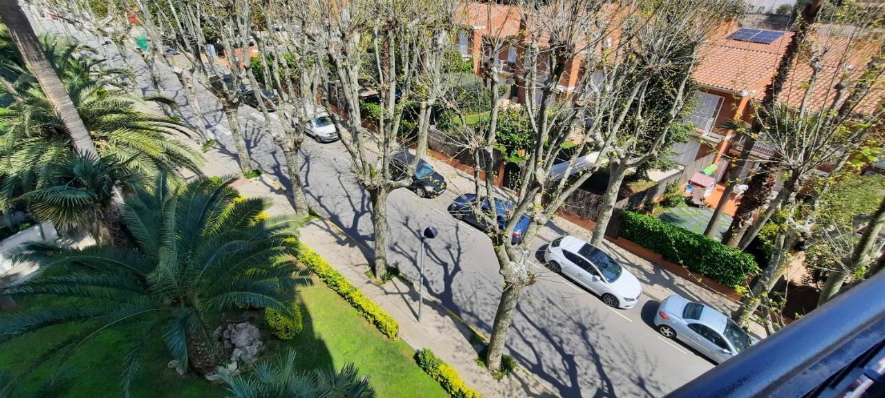 Bright Apartment Near The Beach And Barcelona By Train El El Masnou Eksteriør billede
