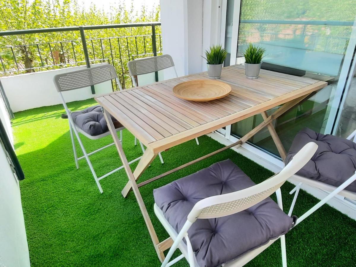 Bright Apartment Near The Beach And Barcelona By Train El El Masnou Eksteriør billede