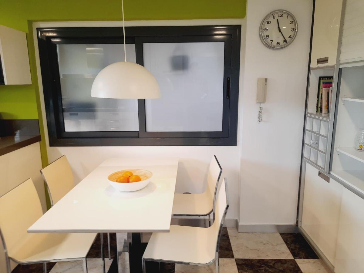 Bright Apartment Near The Beach And Barcelona By Train El El Masnou Eksteriør billede