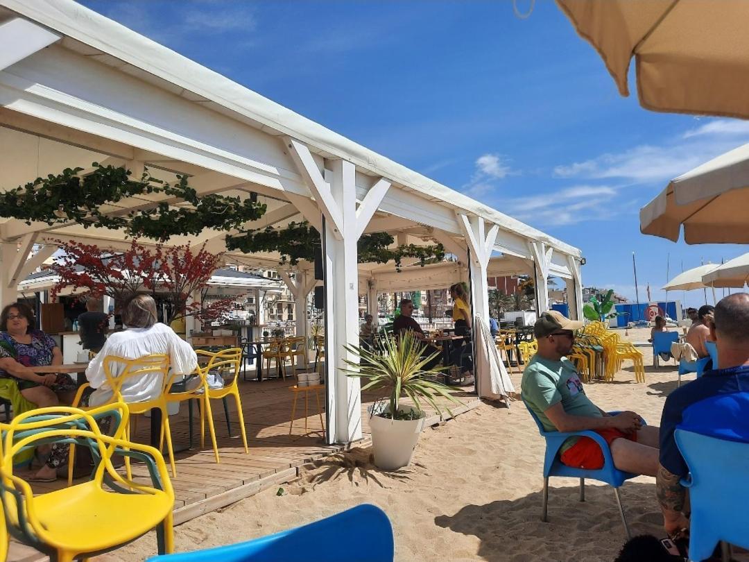 Bright Apartment Near The Beach And Barcelona By Train El El Masnou Eksteriør billede